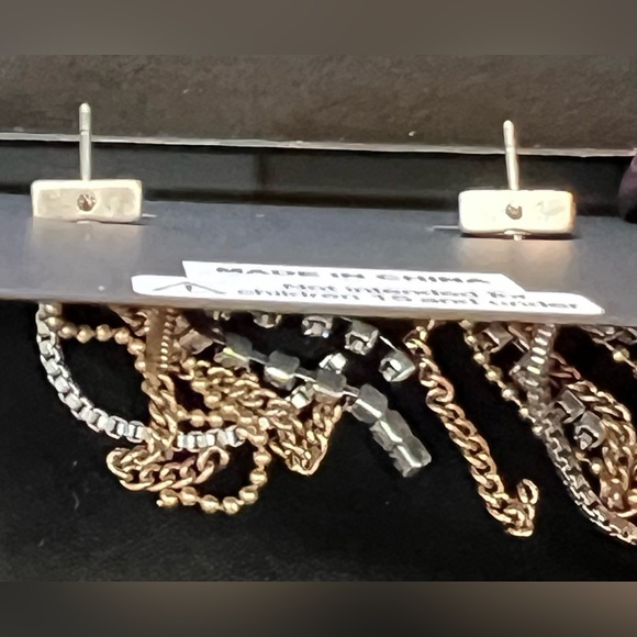 NWT, gorgeous ALLSAINTS Farrah Multi-Tonal Chain
Earrings in warm brass/silver - Picture 9 of 14